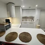 2 Pieces Avec Terrasse Et Piscine Croisette *