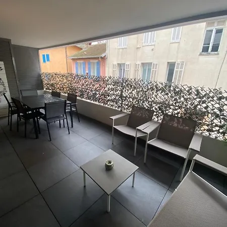 شقة 2 Pieces Avec Terrasse Et Piscine Croisette