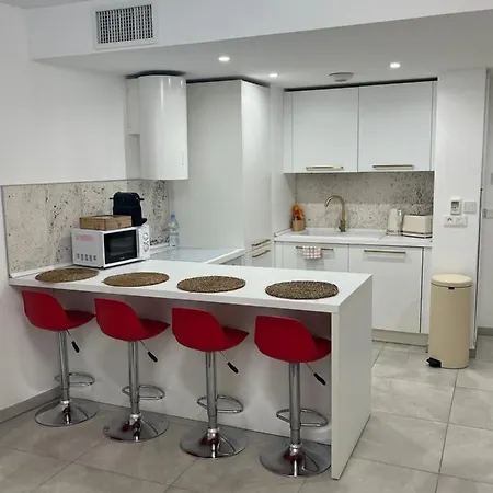 2 Pieces Avec Terrasse Et Piscine Croisette Apartment *